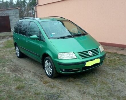 Зеленый Фольксваген Шаран, объемом двигателя 1.9 л и пробегом 300 тыс. км за 2200 $, фото 2 на Automoto.ua