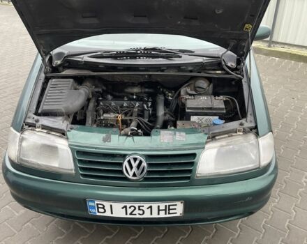 Зеленый Фольксваген Шаран, объемом двигателя 1.9 л и пробегом 400 тыс. км за 1600 $, фото 5 на Automoto.ua