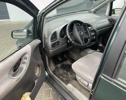 Зеленый Фольксваген Шаран, объемом двигателя 1.9 л и пробегом 400 тыс. км за 1600 $, фото 3 на Automoto.ua