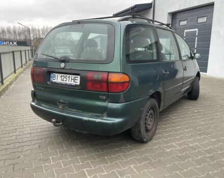 Зеленый Фольксваген Шаран, объемом двигателя 1.9 л и пробегом 400 тыс. км за 1600 $, фото 2 на Automoto.ua