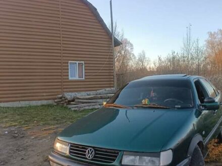 Зеленый Фольксваген Шаран, объемом двигателя 1.8 л и пробегом 20 тыс. км за 1950 $, фото 1 на Automoto.ua