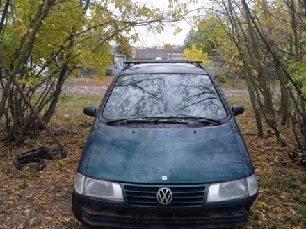 Фольксваген Шаран 1996 в Богодухове на Automoto.ua Зеленый Фольксваген Шаран, объемом двигателя 0 л и пробегом 450 тыс. км за 1100 $, фото 1 на Automoto.ua