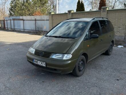 Фольксваген Шаран 1998 в Чернигове на Automoto.ua Зеленый Фольксваген Шаран, объемом двигателя 1.9 л и пробегом 360 тыс. км за 2000 $, фото 1 на Automoto.ua