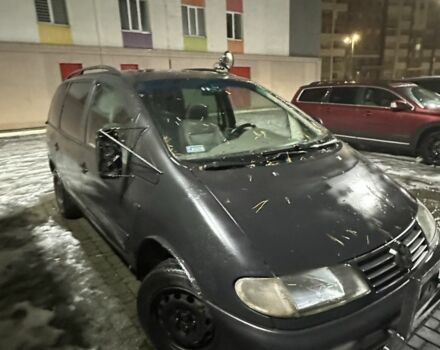 Зеленый Фольксваген Шаран, объемом двигателя 1.9 л и пробегом 350 тыс. км за 1300 $, фото 1 на Automoto.ua