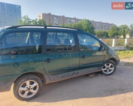 Зелений Фольксваген Шаран, об'ємом двигуна 1.78 л та пробігом 290 тис. км за 2800 $, фото 1 на Automoto.ua