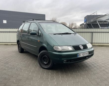 Зеленый Фольксваген Шаран, объемом двигателя 1.9 л и пробегом 400 тыс. км за 1600 $, фото 1 на Automoto.ua