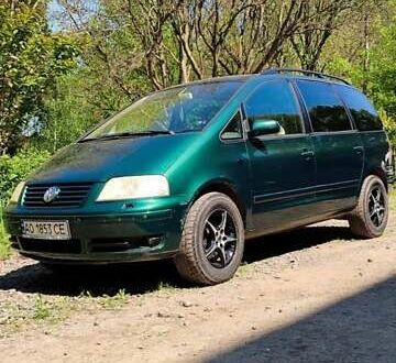 Зелений Фольксваген Шаран, об'ємом двигуна 1.9 л та пробігом 350 тис. км за 5800 $, фото 1 на Automoto.ua