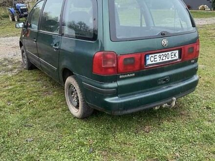 Зеленый Фольксваген Шаран, объемом двигателя 1.9 л и пробегом 35 тыс. км за 3600 $, фото 1 на Automoto.ua