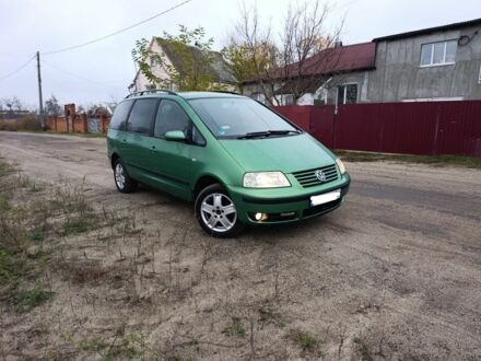 Зелений Фольксваген Шаран, об'ємом двигуна 1.9 л та пробігом 312 тис. км за 2500 $, фото 1 на Automoto.ua