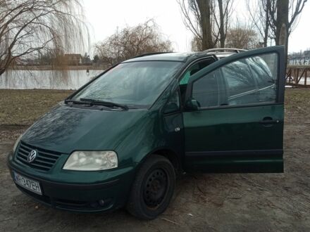 Фольксваген Шаран 2002 в Броварах на Automoto.ua Зеленый Фольксваген Шаран, объемом двигателя 2 л и пробегом 400 тыс. км за 2600 $, фото 1 на Automoto.ua