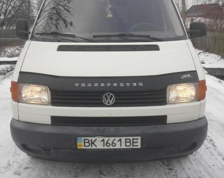 Білий Фольксваген T4 (Transporter) пасс., об'ємом двигуна 1.9 л та пробігом 300 тис. км за 4900 $, фото 1 на Automoto.ua