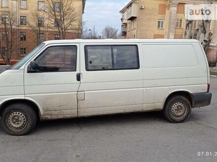 Білий Фольксваген T4 (Transporter) пасс., об'ємом двигуна 1.9 л та пробігом 300 тис. км за 5600 $, фото 1 на Automoto.ua