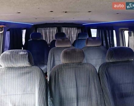 Жовтий Фольксваген T4 (Transporter) пасс., об'ємом двигуна 2.5 л та пробігом 460 тис. км за 7800 $, фото 8 на Automoto.ua