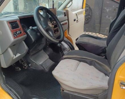 Жовтий Фольксваген T4 (Transporter) пасс., об'ємом двигуна 2.5 л та пробігом 460 тис. км за 7800 $, фото 6 на Automoto.ua