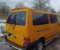 Жовтий Фольксваген T4 (Transporter) пасс., об'ємом двигуна 2.5 л та пробігом 460 тис. км за 7800 $, фото 1 на Automoto.ua