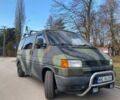 Зелений Фольксваген T4 (Transporter) пасс., об'ємом двигуна 2.4 л та пробігом 265 тис. км за 2250 $, фото 1 на Automoto.ua