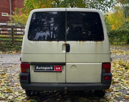 Белый Фольксваген Т4, объемом двигателя 2.5 л и пробегом 450 тыс. км за 4340 $, фото 7 на Automoto.ua