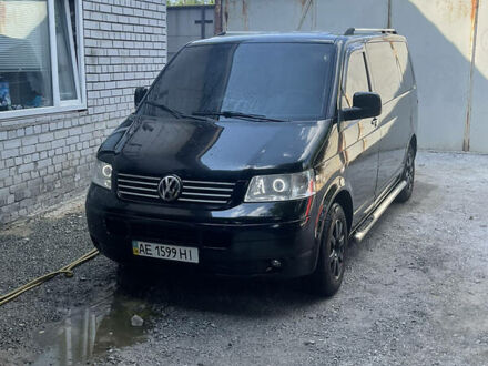 Фольксваген Т5 (Транспортер) пасс. 2008 у Дніпро (Дніпропетровську) на Automoto.ua Чорний Фольксваген Т5 (Транспортер) пасс., об'ємом двигуна 2.5 л та пробігом 290 тис. км за 11000 $, фото 1 на Automoto.ua
