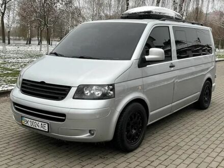 Фольксваген Т5 (Транспортер) пасс. 2009 в Чернигове на Automoto.ua Серый Фольксваген Т5 (Транспортер) пасс., объемом двигателя 2.5 л и пробегом 280 тыс. км за 3000 $, фото 1 на Automoto.ua