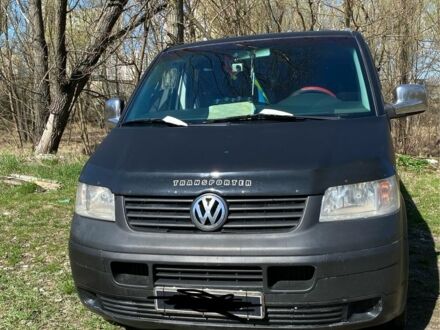 Фольксваген Т5 2004 у Києві на Automoto.ua Фольксваген Т5, об'ємом двигуна 0 л та пробігом 0 тис. км за 7200 $, фото 1 на Automoto.ua