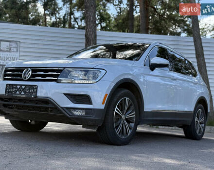 Белый Фольксваген Tiguan Allspace, объемом двигателя 2 л и пробегом 83 тыс. км за 21300 $, фото 27 на Automoto.ua