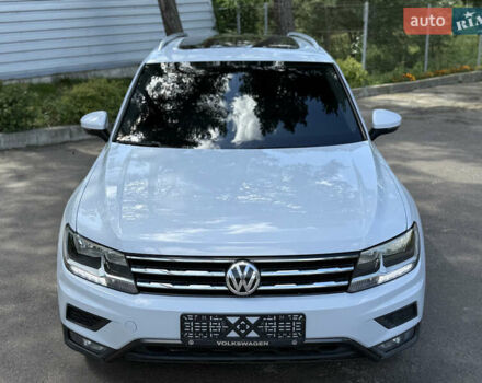 Белый Фольксваген Tiguan Allspace, объемом двигателя 2 л и пробегом 83 тыс. км за 21300 $, фото 1 на Automoto.ua