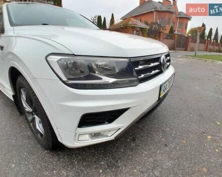 Білий Фольксваген Tiguan Allspace, об'ємом двигуна 2 л та пробігом 161 тис. км за 18200 $, фото 17 на Automoto.ua