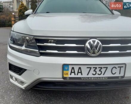 Білий Фольксваген Tiguan Allspace, об'ємом двигуна 2 л та пробігом 161 тис. км за 18200 $, фото 28 на Automoto.ua