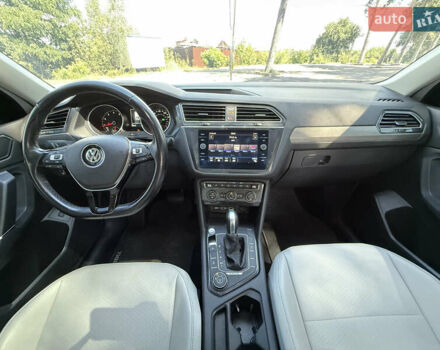 Белый Фольксваген Tiguan Allspace, объемом двигателя 2 л и пробегом 83 тыс. км за 21300 $, фото 9 на Automoto.ua