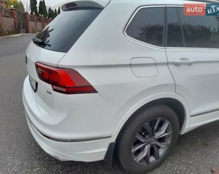 Білий Фольксваген Tiguan Allspace, об'ємом двигуна 2 л та пробігом 161 тис. км за 18200 $, фото 9 на Automoto.ua