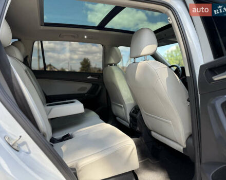 Белый Фольксваген Tiguan Allspace, объемом двигателя 2 л и пробегом 83 тыс. км за 21300 $, фото 18 на Automoto.ua