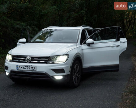 Белый Фольксваген Tiguan Allspace, объемом двигателя 1.98 л и пробегом 132 тыс. км за 22500 $, фото 18 на Automoto.ua