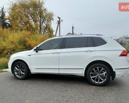 Білий Фольксваген Tiguan Allspace, об'ємом двигуна 2 л та пробігом 161 тис. км за 18200 $, фото 6 на Automoto.ua