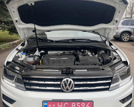 Білий Фольксваген Tiguan Allspace, об'ємом двигуна 1.98 л та пробігом 190 тис. км за 17500 $, фото 8 на Automoto.ua