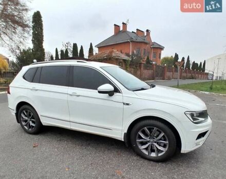 Білий Фольксваген Tiguan Allspace, об'ємом двигуна 2 л та пробігом 161 тис. км за 18200 $, фото 4 на Automoto.ua