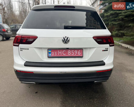 Білий Фольксваген Tiguan Allspace, об'ємом двигуна 1.98 л та пробігом 190 тис. км за 17500 $, фото 3 на Automoto.ua