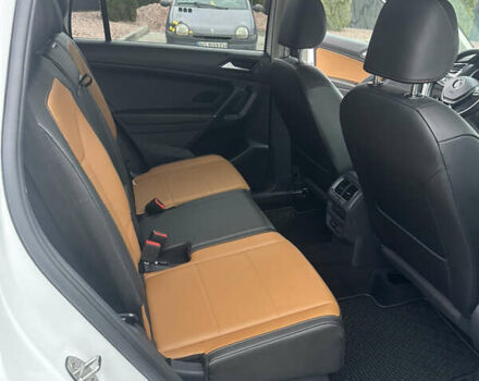 Белый Фольксваген Tiguan Allspace, объемом двигателя 2 л и пробегом 77 тыс. км за 18800 $, фото 8 на Automoto.ua