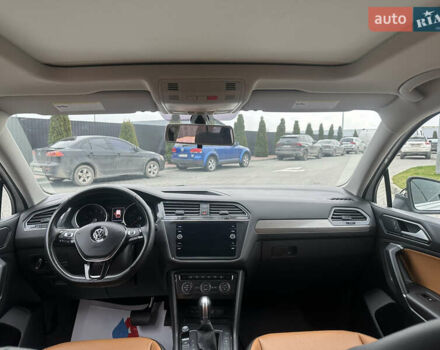 Белый Фольксваген Tiguan Allspace, объемом двигателя 2 л и пробегом 77 тыс. км за 18800 $, фото 12 на Automoto.ua