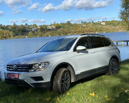 Фольксваген Tiguan Allspace 2018 в Виннице на Automoto.ua Белый Фольксваген Tiguan Allspace, объемом двигателя 2 л и пробегом 197 тыс. км за 18200 $, фото 13 на Automoto.ua