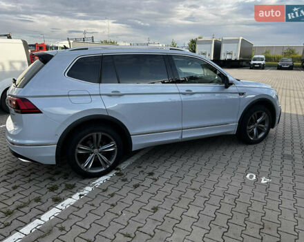 Белый Фольксваген Tiguan Allspace, объемом двигателя 0 л и пробегом 194 тыс. км за 28500 $, фото 4 на Automoto.ua