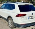 Белый Фольксваген Tiguan Allspace, объемом двигателя 2 л и пробегом 155 тыс. км за 18000 $, фото 3 на Automoto.ua
