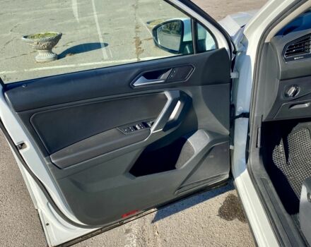 Белый Фольксваген Tiguan Allspace, объемом двигателя 2 л и пробегом 155 тыс. км за 18000 $, фото 10 на Automoto.ua