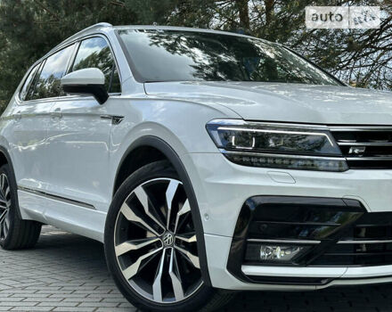 Белый Фольксваген Tiguan Allspace, объемом двигателя 2 л и пробегом 167 тыс. км за 31600 $, фото 1 на Automoto.ua