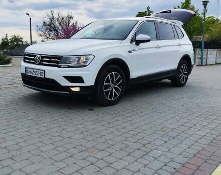 Белый Фольксваген Tiguan Allspace, объемом двигателя 2 л и пробегом 217 тыс. км за 27570 $, фото 3 на Automoto.ua