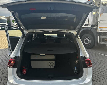 Белый Фольксваген Tiguan Allspace, объемом двигателя 0 л и пробегом 194 тыс. км за 28500 $, фото 34 на Automoto.ua