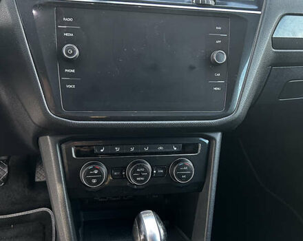 Белый Фольксваген Tiguan Allspace, объемом двигателя 0 л и пробегом 194 тыс. км за 28500 $, фото 21 на Automoto.ua