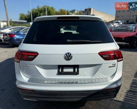 Белый Фольксваген Tiguan Allspace, объемом двигателя 2 л и пробегом 180 тыс. км за 12600 $, фото 6 на Automoto.ua