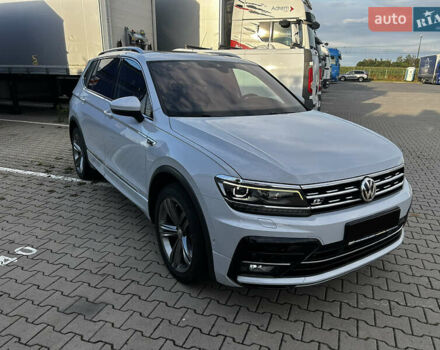 Белый Фольксваген Tiguan Allspace, объемом двигателя 0 л и пробегом 194 тыс. км за 28500 $, фото 3 на Automoto.ua