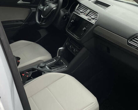 Фольксваген Tiguan Allspace 2018 в Виннице на Automoto.ua Белый Фольксваген Tiguan Allspace, объемом двигателя 2 л и пробегом 197 тыс. км за 18200 $, фото 33 на Automoto.ua