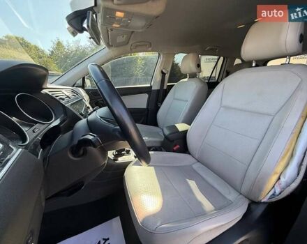 Белый Фольксваген Tiguan Allspace, объемом двигателя 2 л и пробегом 180 тыс. км за 12600 $, фото 12 на Automoto.ua